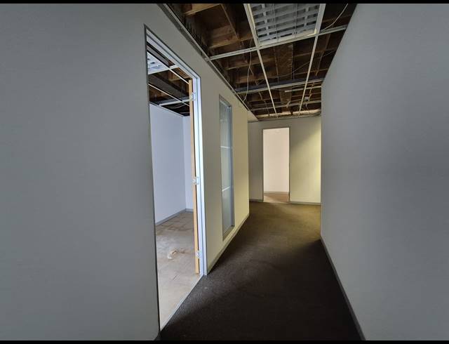 772M² OFFICE TO LET IN CRAIGHALL